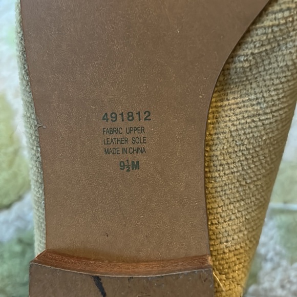 Storybook Knits Tan Embroidered Cats Cloth Loafers - 9.5 - Picture 12 of 13